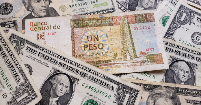 Gobierno de Cuba reconoce que el CUP se desploma frente al dólar