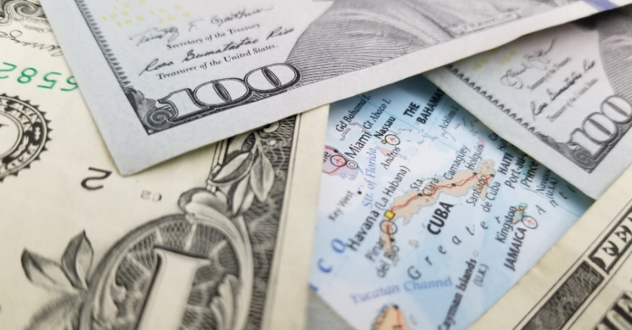 Bancos cubanos reciben nuevamente depósitos en dólares estadounidenses